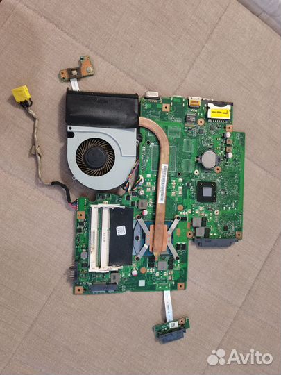 Материнская плата Lenovo G700 не рабочая
