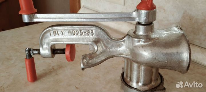 Мясорубка ручная СССР чугунная