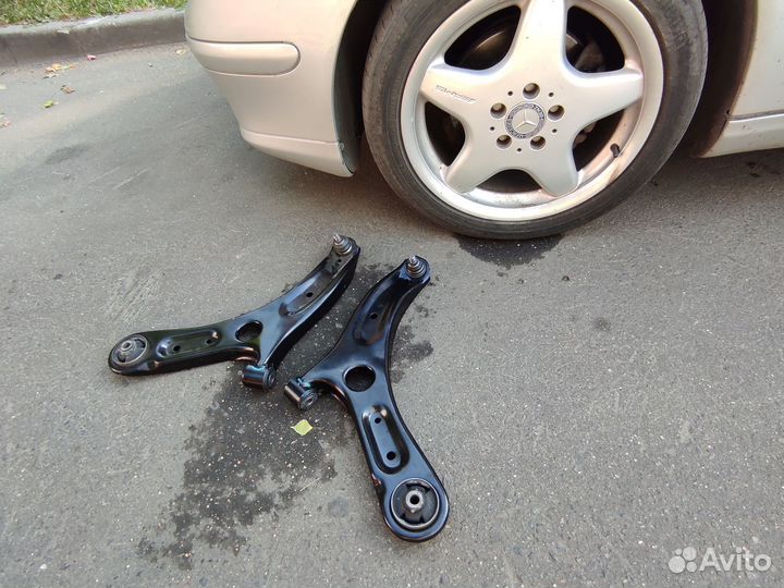 Рычаг левый и правый Ford Focus 2 2005-2011 гг