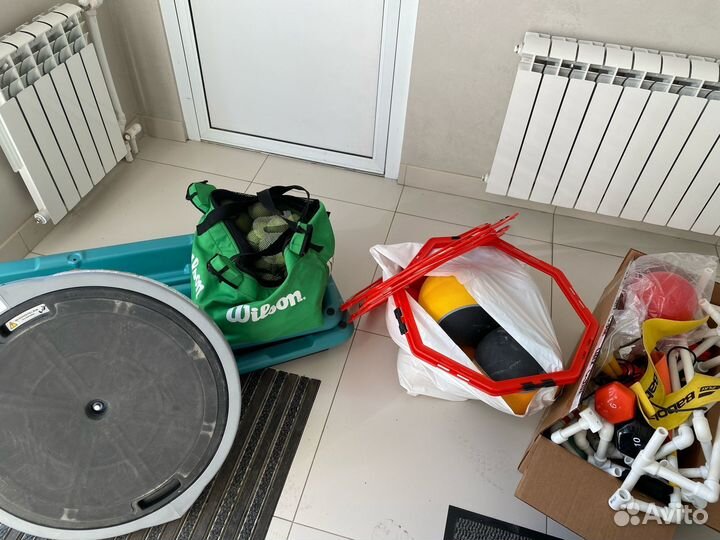 Инвентарь для большого тенниса