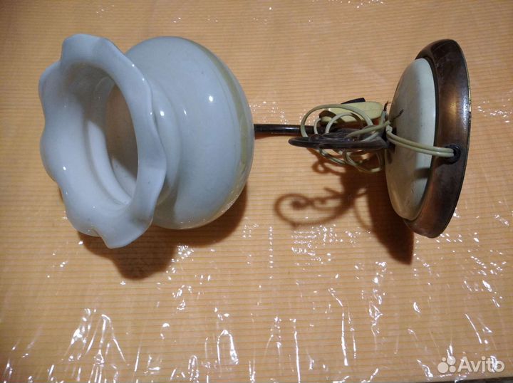 Настенный светильник бра