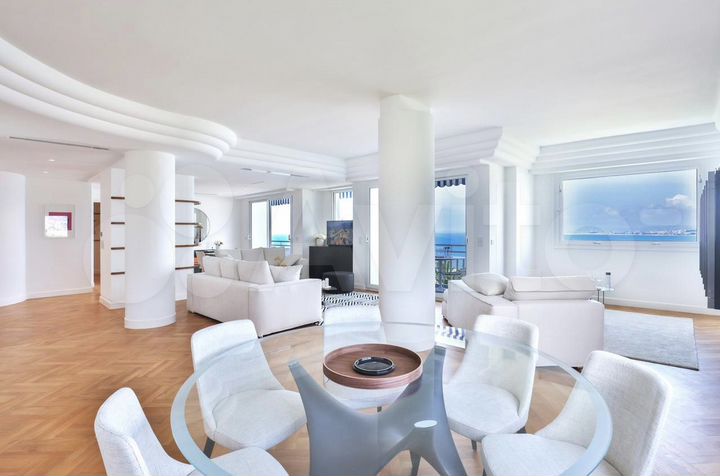 3-к. апартаменты, 160 м², 4/15 эт.