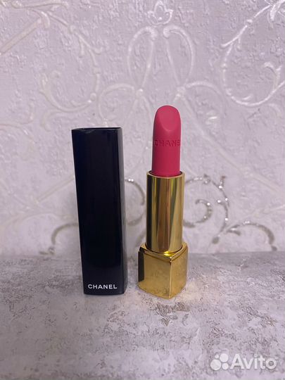 Помада chanel rouge allure velvet 42 L'eclatante