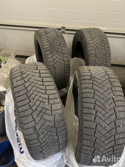 Шины 255 55 18 зимние бу