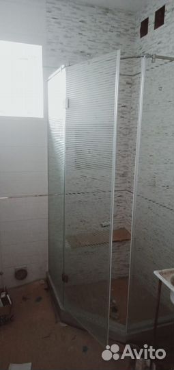 Изготовление и установка душевых кабин/перегородок