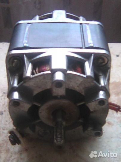 Электро двигатель на стиральную машинку Малютка