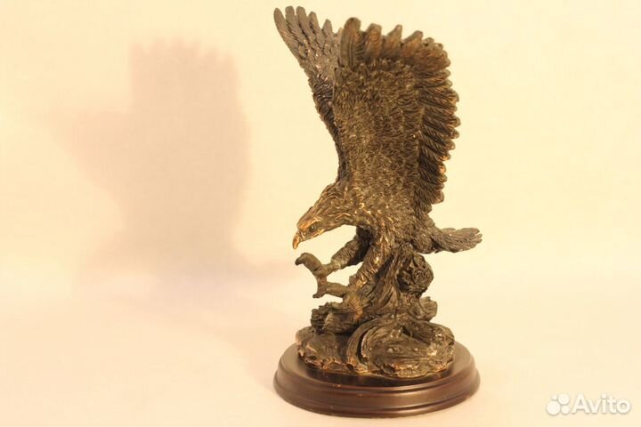 Статуэтка орла 17 см высота. Полистоун