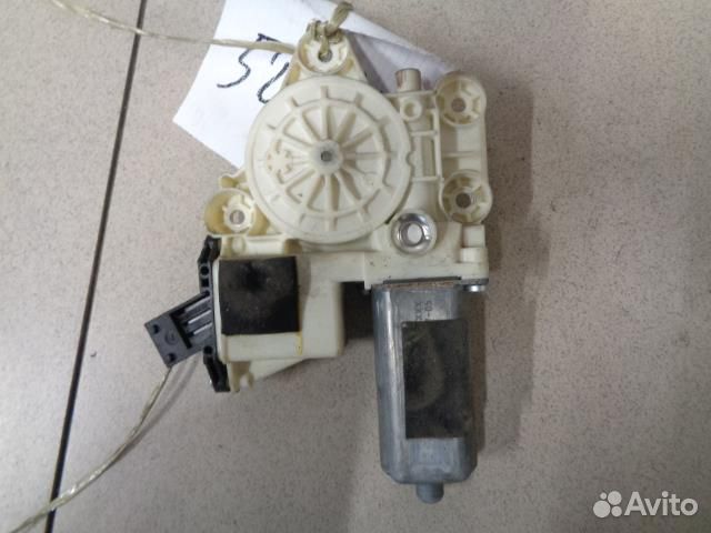 Моторчик стеклоподъемника передний левый Opel Vec