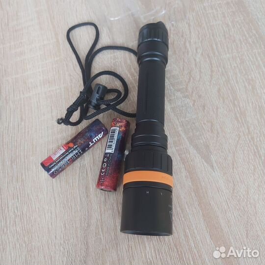 Фонарь для дайвинга