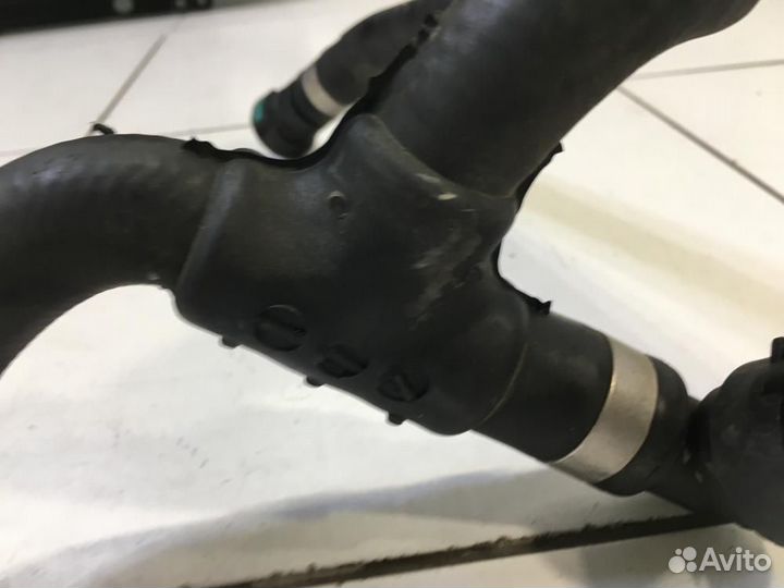 Патрубок Jaguar XF CC9 X250