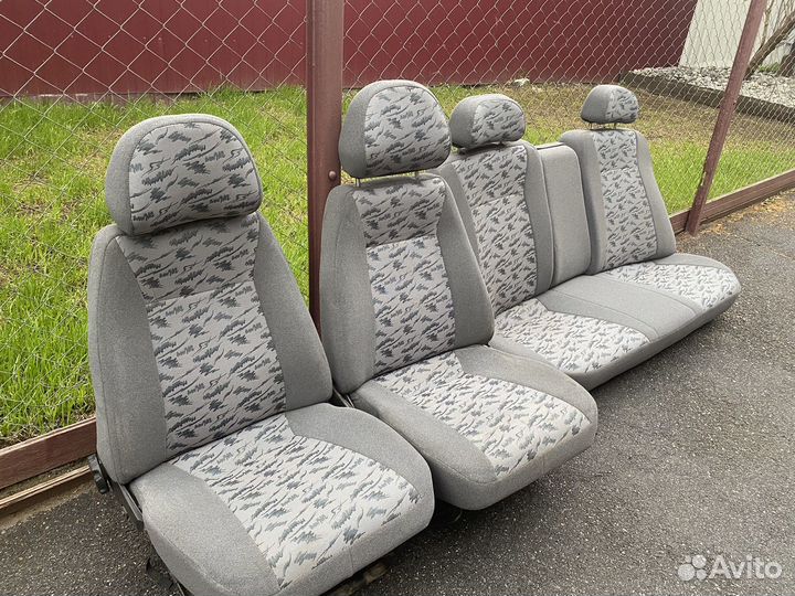 Сиденья на ваз 2110 комплект