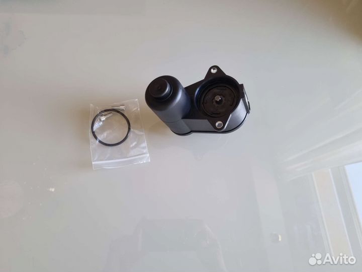 Моторчик ручника VW Passat B6 B7 Tiguan Новый