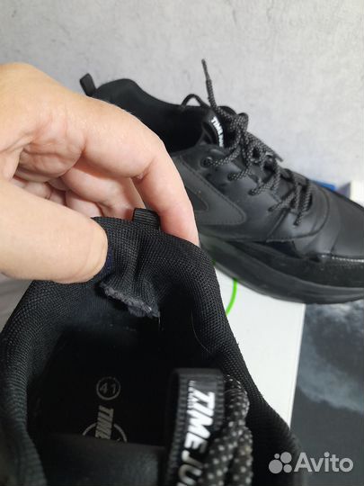 Кроссовки женские 41 размер бу