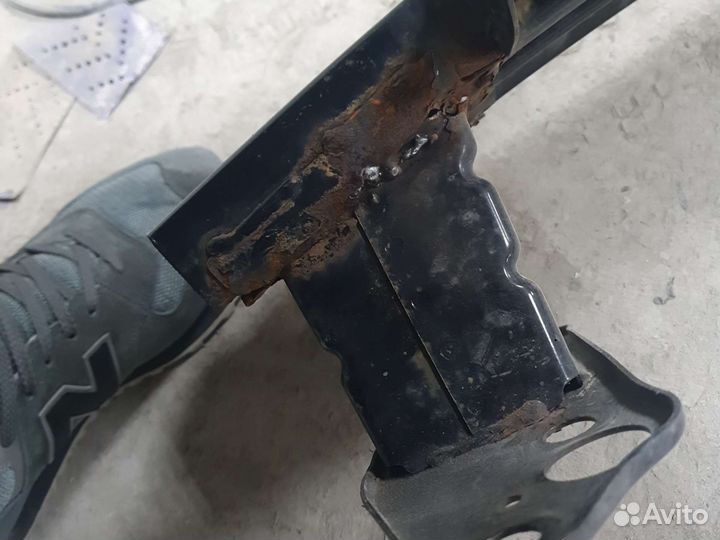 Усилитель переднего бампера kia rio с 2011 года