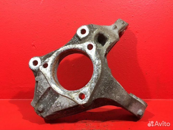 Кулак передний левый Opel Astra J A16XER 2012