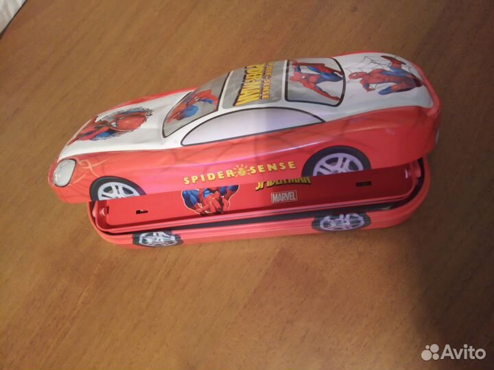 Канцелярские принадлежности для школьника