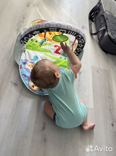 Игровой коврик с дугой fisher price