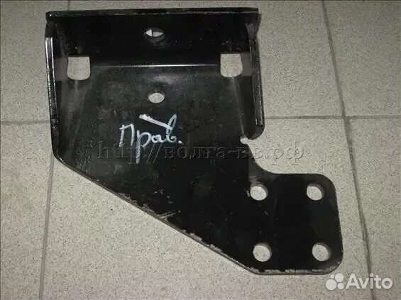 Кулак поворотный левый