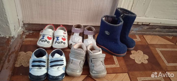 Отдам бесплатно детскую обувь