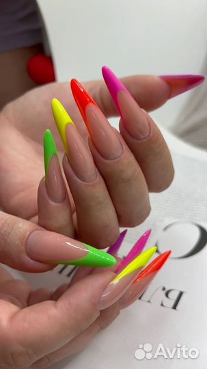 Наращивание ногтей