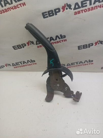 Рычаг стояночного тормоза Mitsubishi Carisma седан