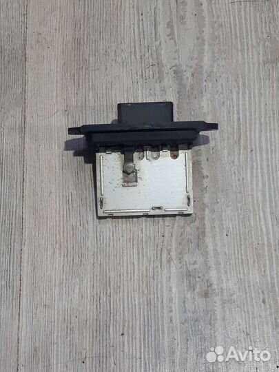 Резистор печки Реостат Nissan note E11