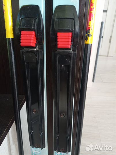 Беговые лыжи, детские с палками в отл. состоянии