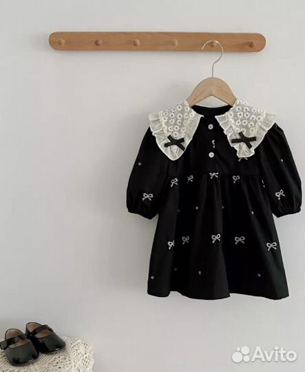 Платье нарядное для девочки новое 98-104, 110