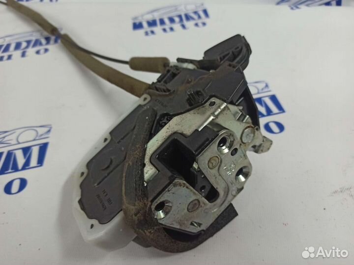 Замок задней левой двери Nissan Altima Алтима