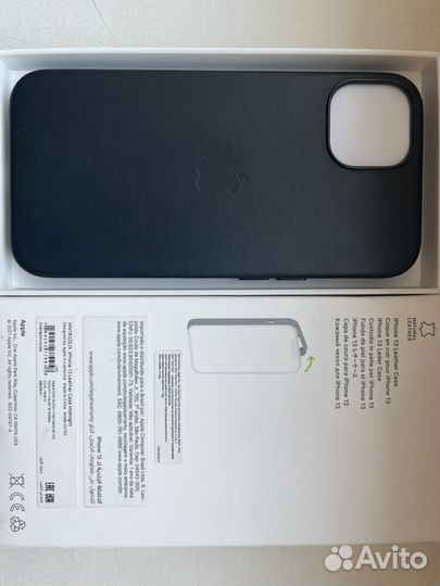 Чехол на iPhone 13