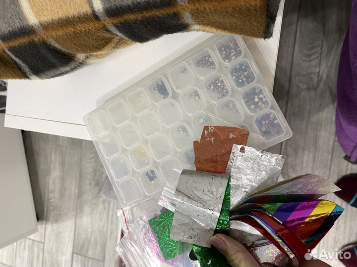 Втирки, стразы, фольга