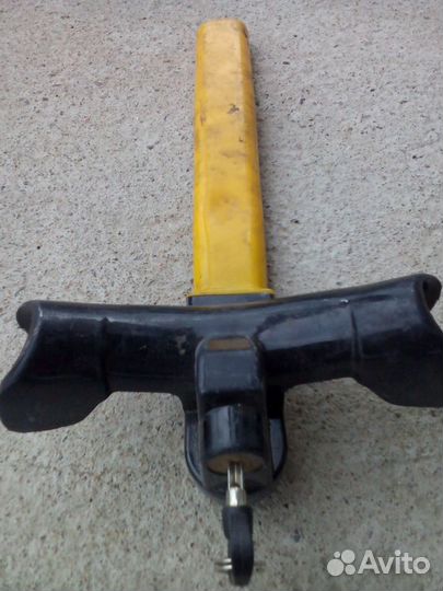 Замок на руль - блокиратор руля