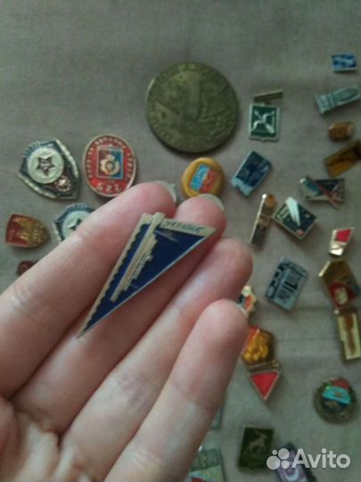 Значки. Ленин, Олимпиада. Отличник, Харьков