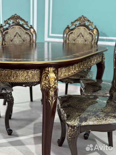 Стол и стулья новые