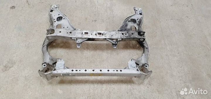 Подрамник передний BMW E90