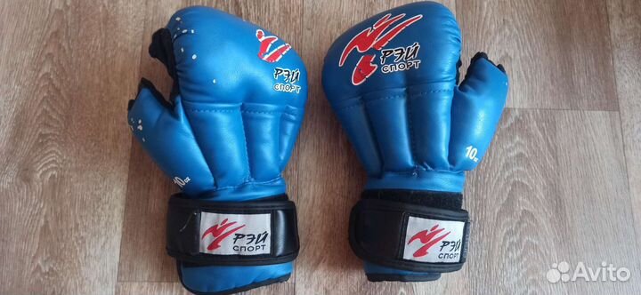 Перчатки для единоборств