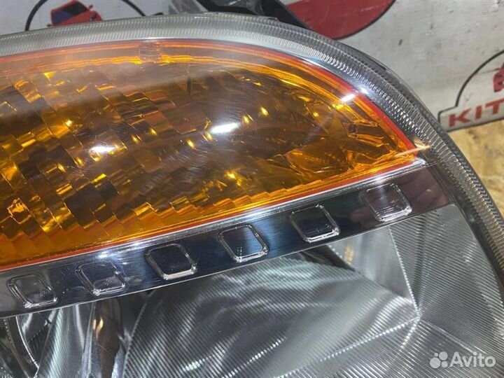 Фара правая Ford Fusion