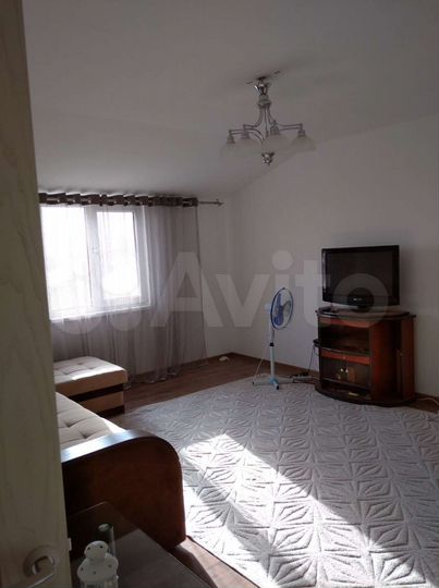 2-к. квартира, 52 м², 5/5 эт.