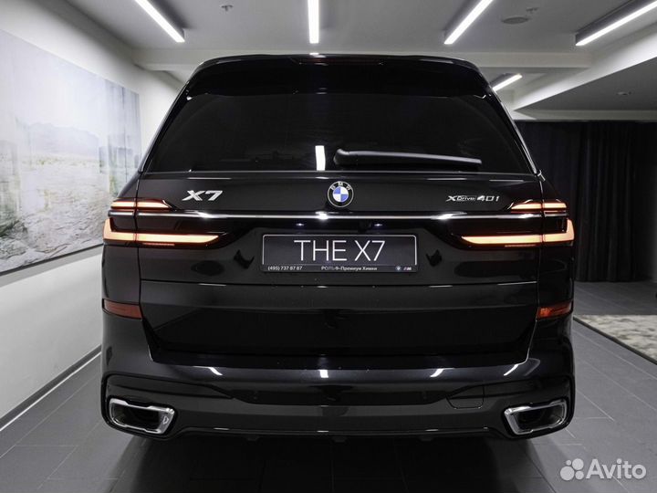 BMW X7 3.0 AT, 2023