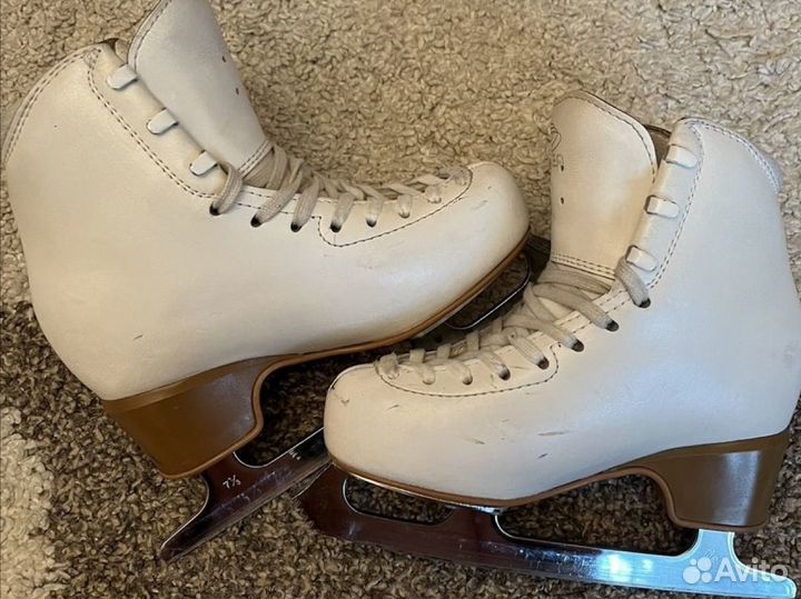 Фигурные коньки edea 200