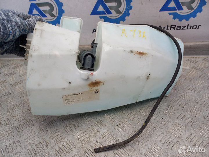 Бачок омывателя лобового стекла Renault Logan 1