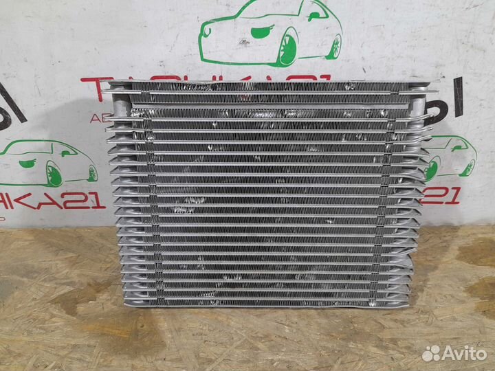 Радиатор масляный BMW X5 X6 F95 F96 (2018+)