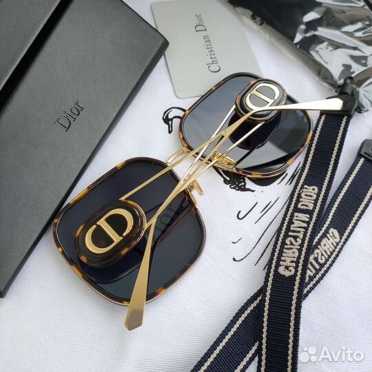 Женские солнцезащитные очки Dior Bobby