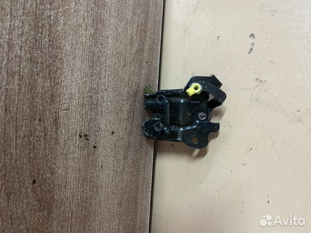 Замок багажника Hyundai Elantra 2000-2005