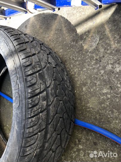 Kumho 822 Power Guard AT 275/40 R20