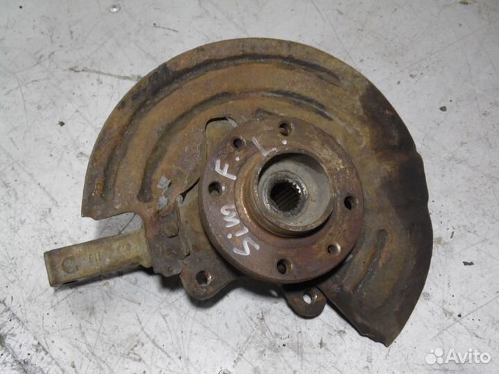 Кулак поворотный передний левый Рено Симбол 1