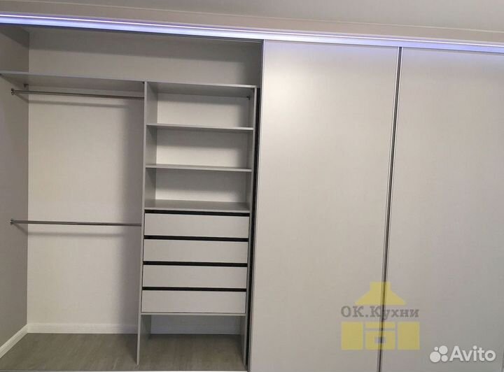 Угловой шкаф