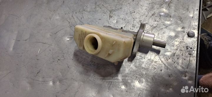 Главный тормозной цилиндр BMW X5 E53