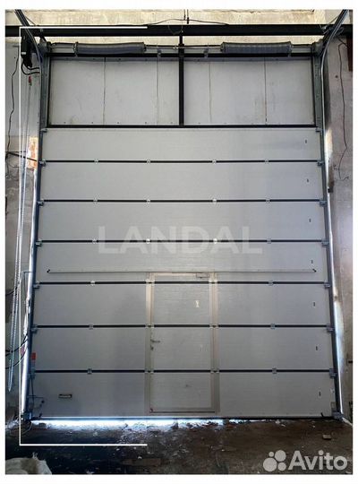 Секционные ворота