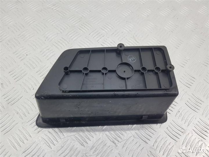 51477360176 Бардачок BMW 7 G11/G12